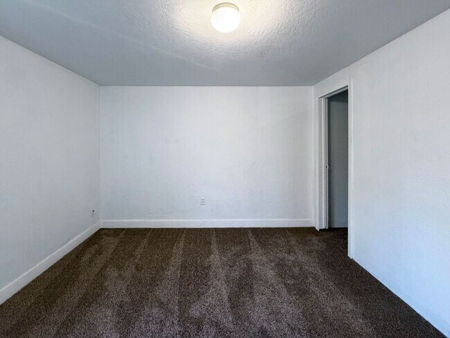 Building Photo - 3511 Willamette St