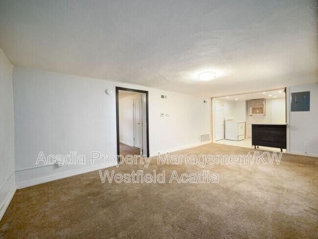 Building Photo - 620 S 900 E