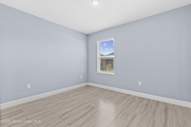 Building Photo - 402 Moray Dr