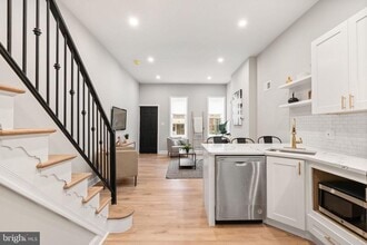 Building Photo - 2571 Coral St