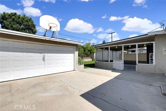 Building Photo - 744 Caballo Ave