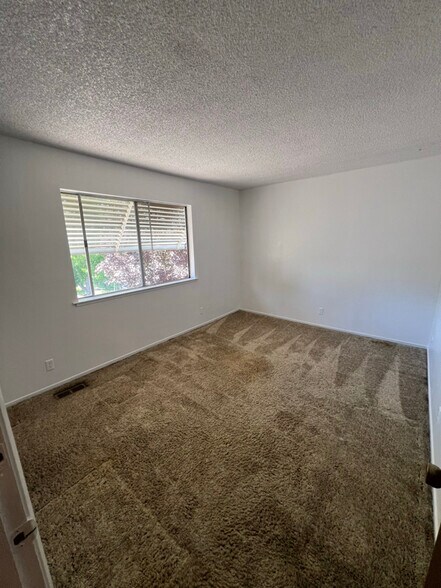 Building Photo - 4722 Greenholme Dr