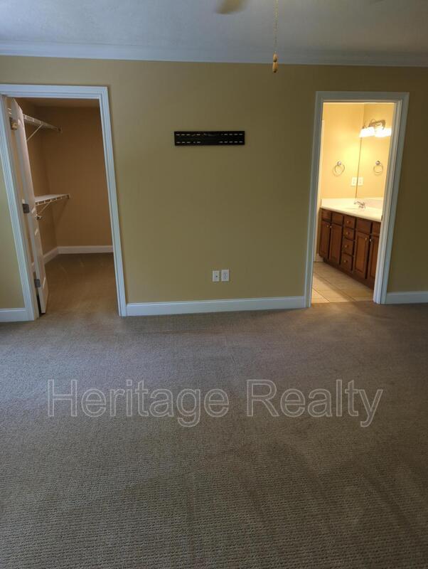 Building Photo - 655 Yorkland Way