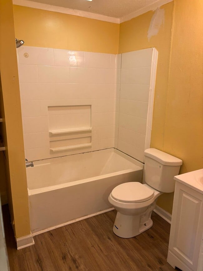 Building Photo - 3539 W 58th St