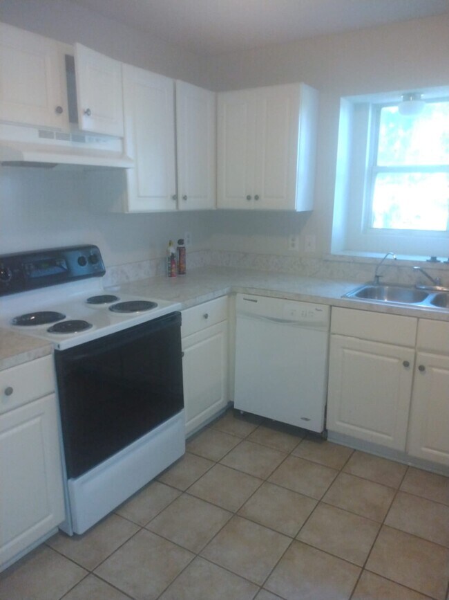 Building Photo - 5420 Riverbreeze Ct