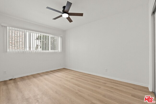 Building Photo - 628 Huntley Dr