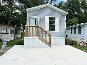 Building Photo - 38651 Tarr Dr