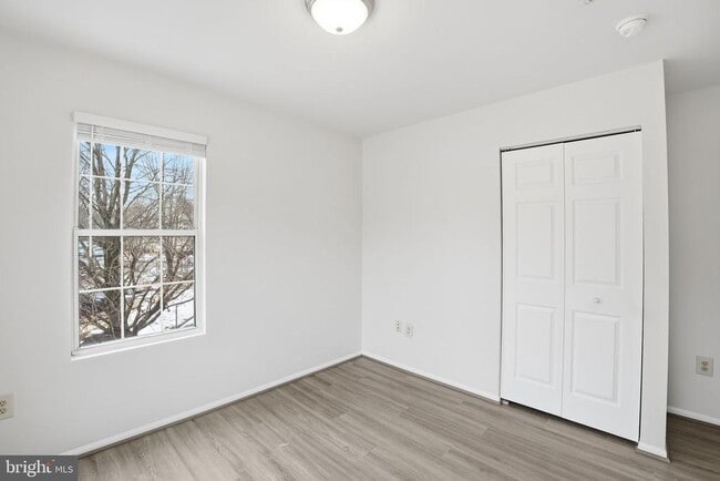 Building Photo - 10718 Kitchener Ct