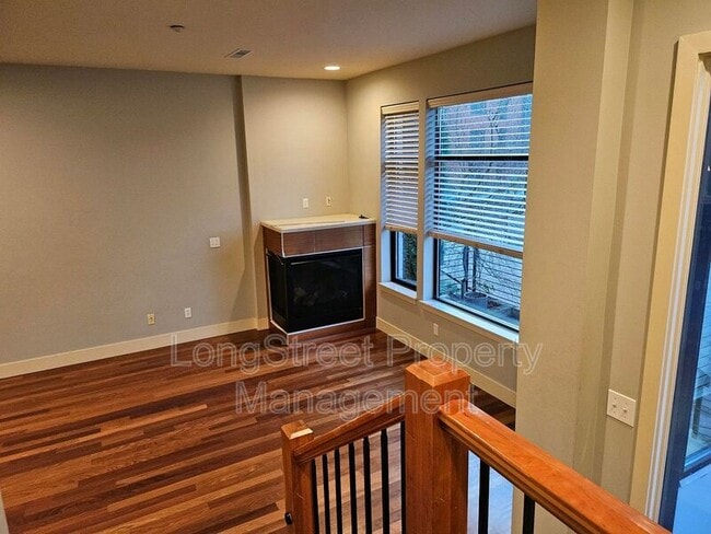 Building Photo - 2176 NW 16th Ave