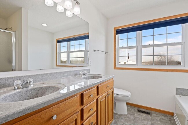 Building Photo - 7601 Elm Grove Cir
