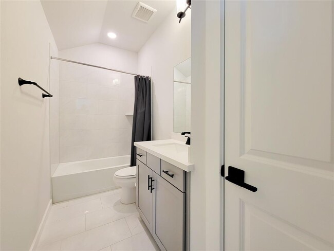 Building Photo - 31526 Beacon Cove Trl