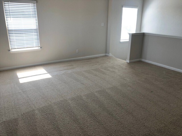 Building Photo - New Braunfels 4 bedroom