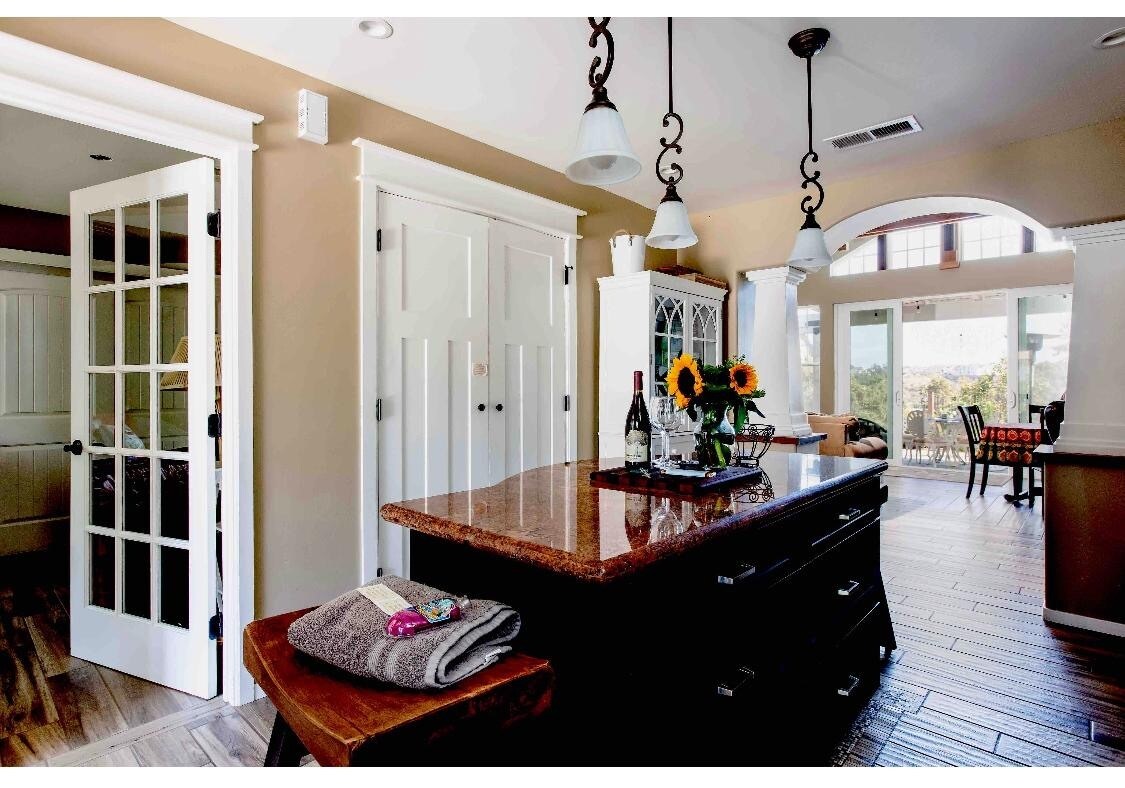 Discreet, Central Laundry Closet - 1507 San Jose St