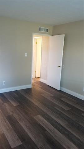 Building Photo - 909 Rolling Ridge Dr
