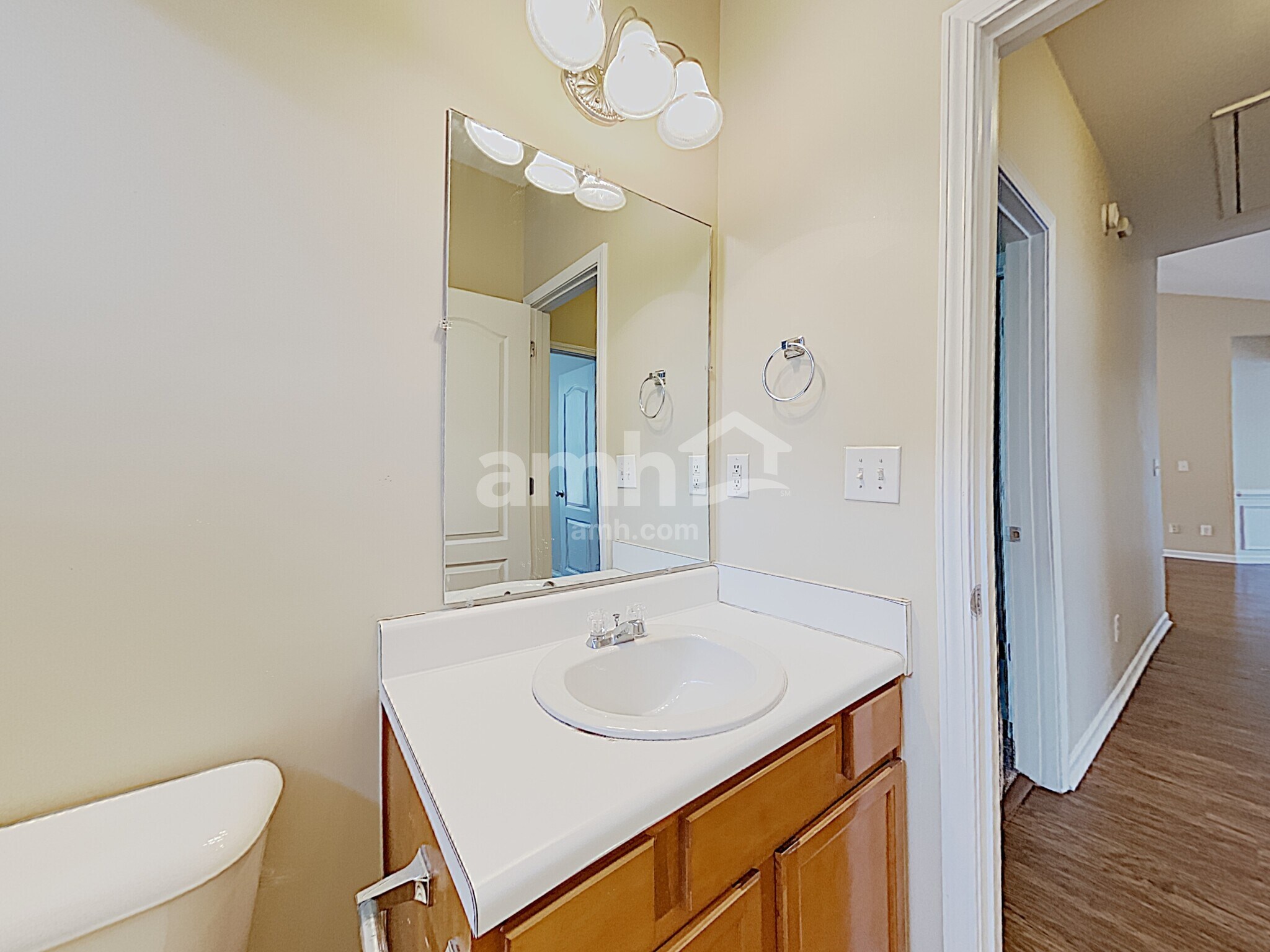 Building Photo - 2383 Temple View Dr