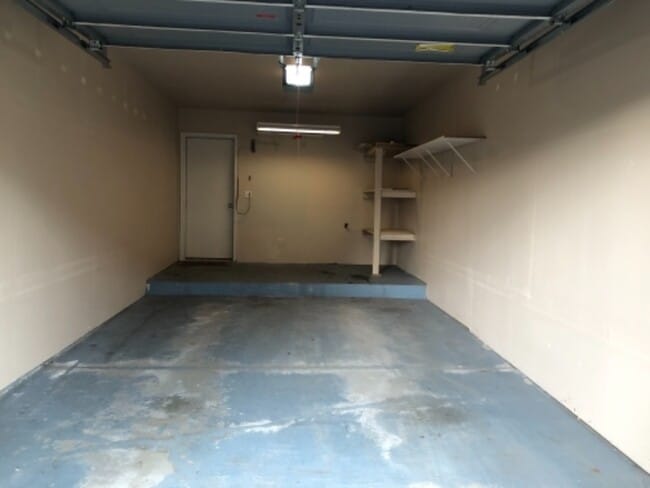 Building Photo - 51761 Adler Park Dr W