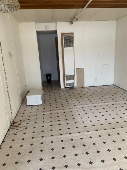 Building Photo - 2223 S Cushman St