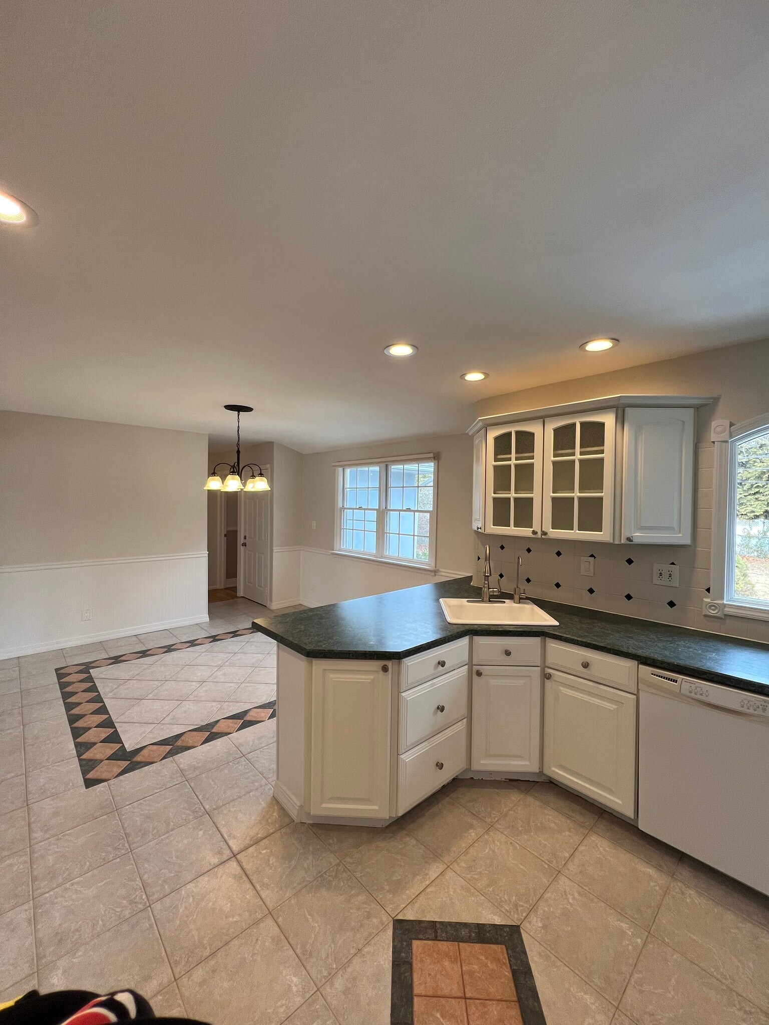 Building Photo - 169 S Plaisted Ave