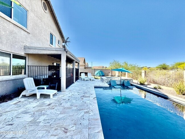 Building Photo - 12768 N Lantern Way