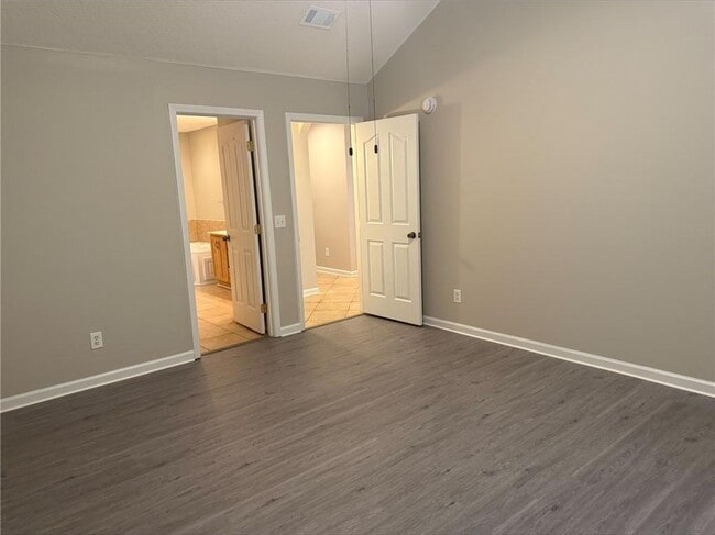 Building Photo - 106 Windridge Dr