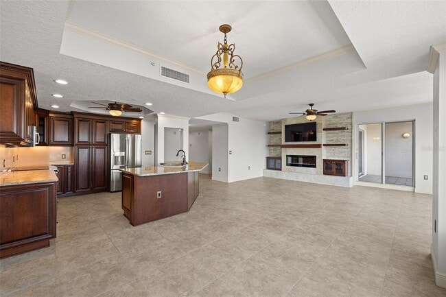 Building Photo - 371 Channelside Walk Way