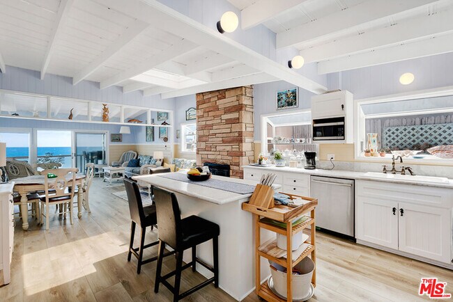 Building Photo - 24528 Malibu Rd