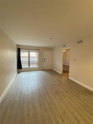 Building Photo - 3121 Park Ln