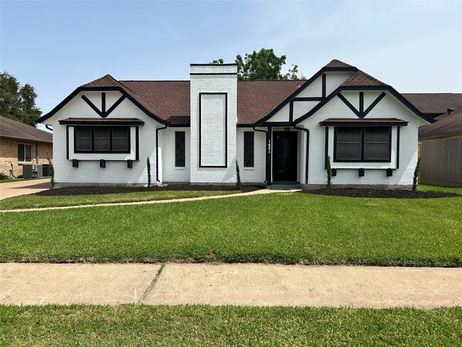 Primary Photo - 1601 Washington Dr