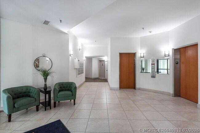 Building Photo - 6463 La Costa Dr
