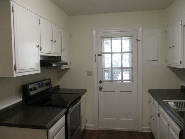 Building Photo - FOR RENT! 2 Bedroom, 2 Bath Upper Level Co...