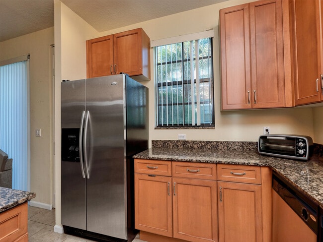 Building Photo - 102 Astor Cir