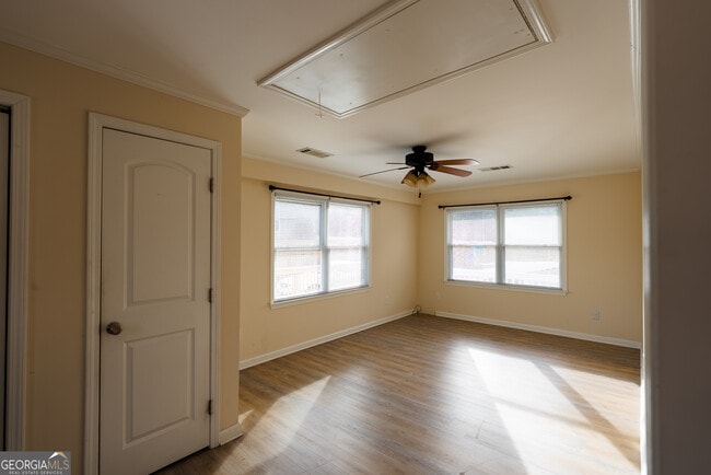 Building Photo - 953 McCullough Rd