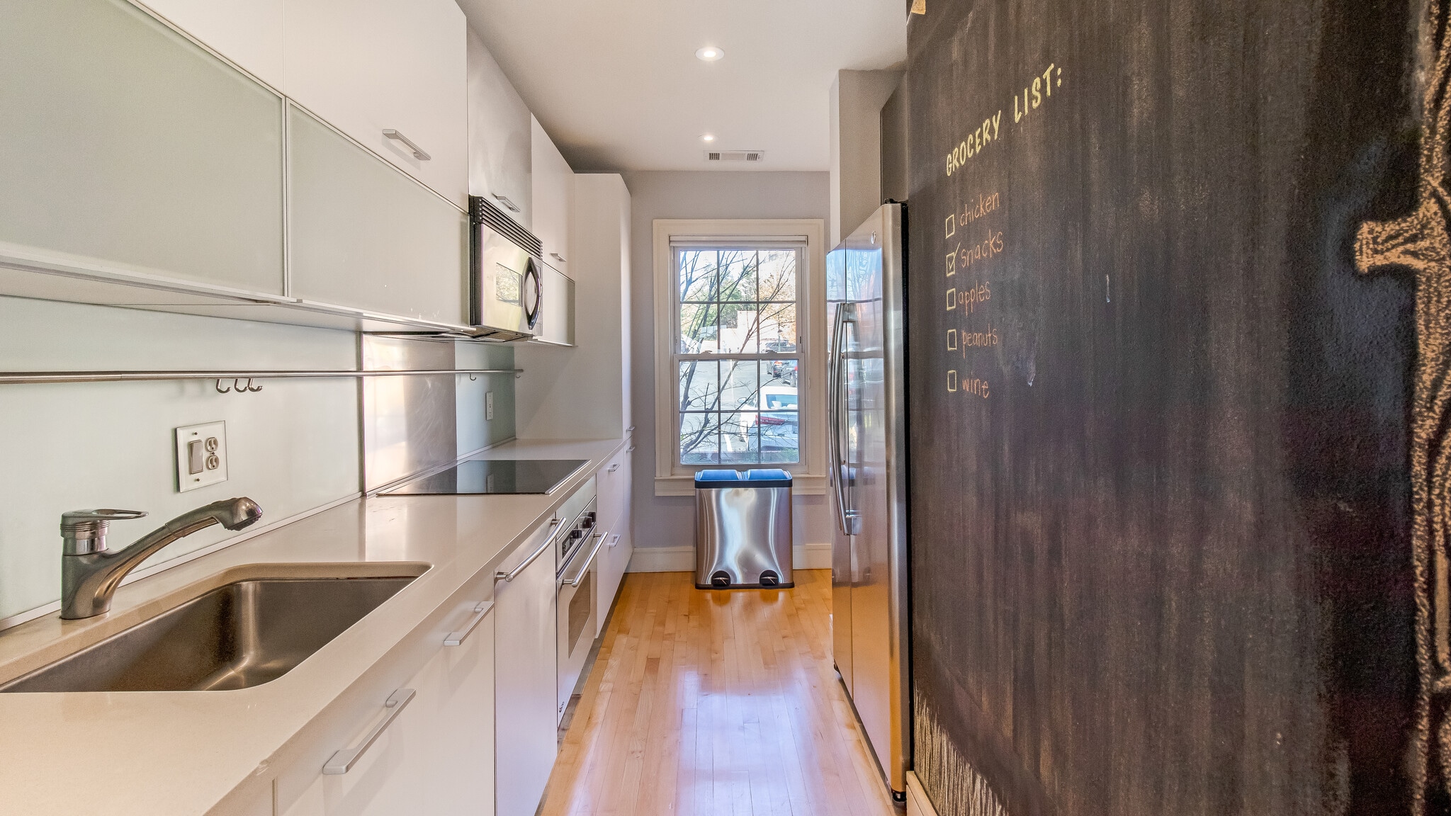 Kitchen - 1640 Beekman Pl NW