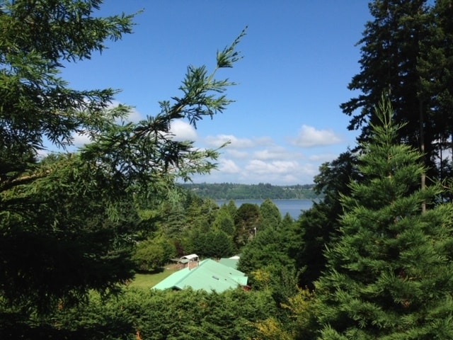 Building Photo - 11091 Battle Point Dr NE