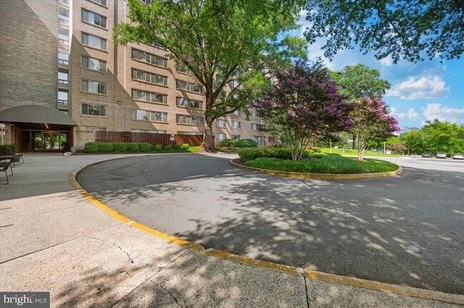 Building Photo - 4410 Oglethorpe St