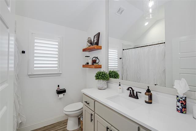 Building Photo - 812 Rodgers Ave