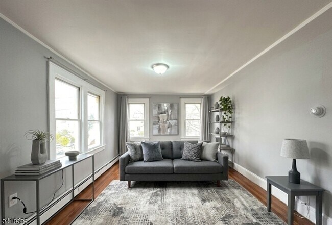 Building Photo - 244 W Scott Ave