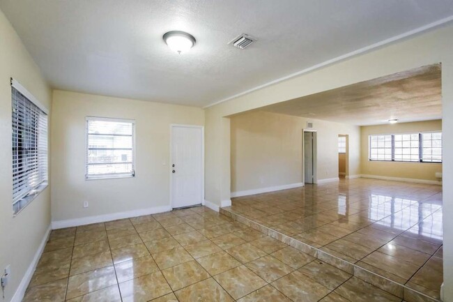 Building Photo - 1730 NW 178th St