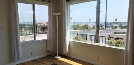 Building Photo - DOW