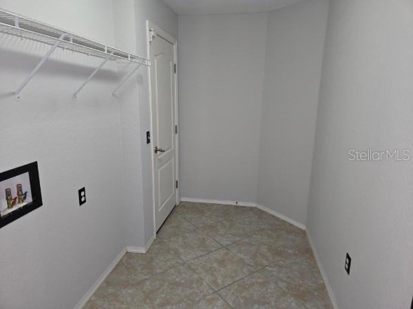 Building Photo - 2235 Lakeridge Dr