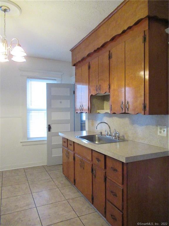 Building Photo - 53 Eaton St