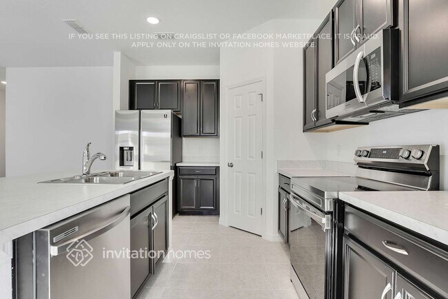 Building Photo - 754 Lucaya Dr