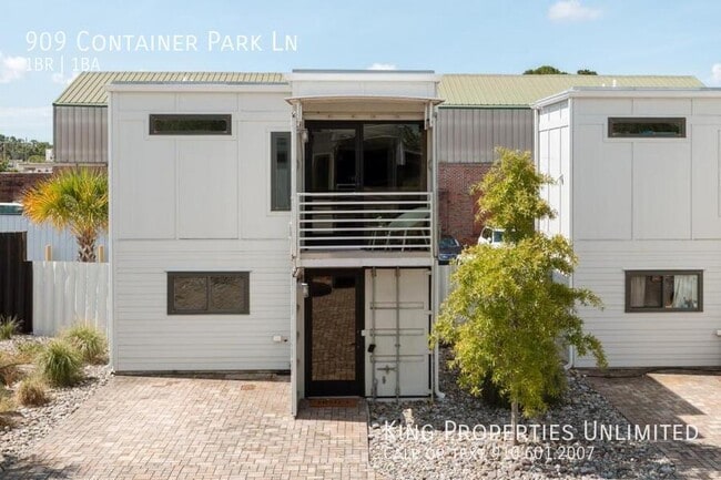 Building Photo - 909 Container Park Ln