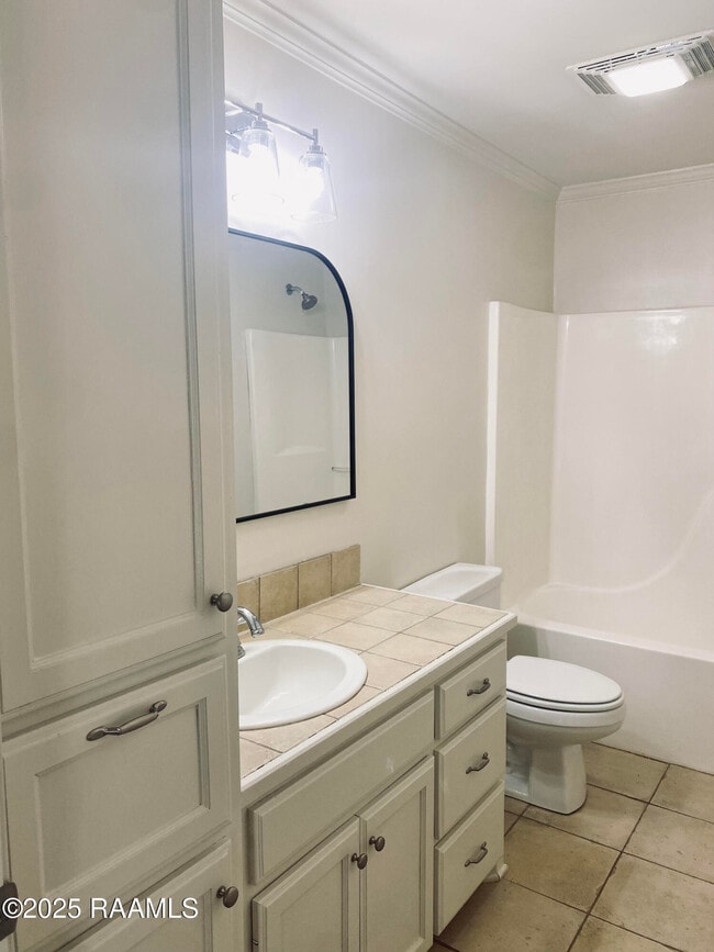 Building Photo - 108 Laguna Ln