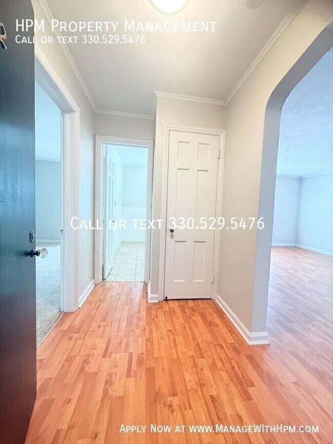 Building Photo - 3363 Warrensville Center Rd