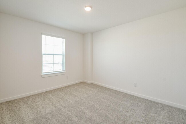 Building Photo - 1642 Birch Wood Dr