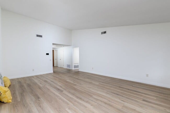 Building Photo - 22106 Village 22