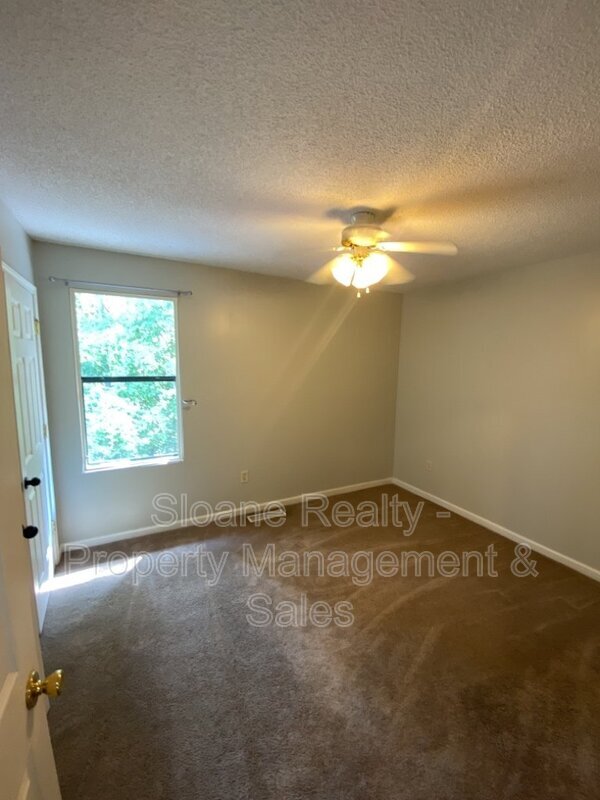 Building Photo - 6239 Lucille Dr