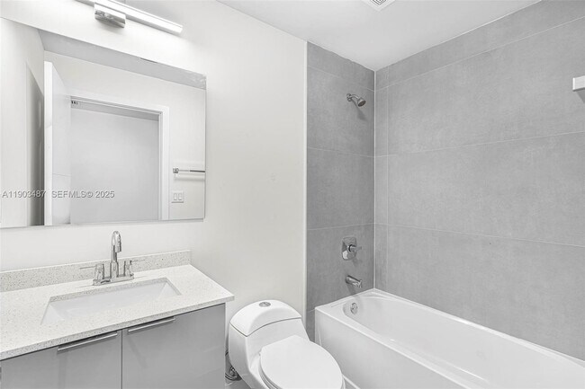 Building Photo - 933 NW 50th St