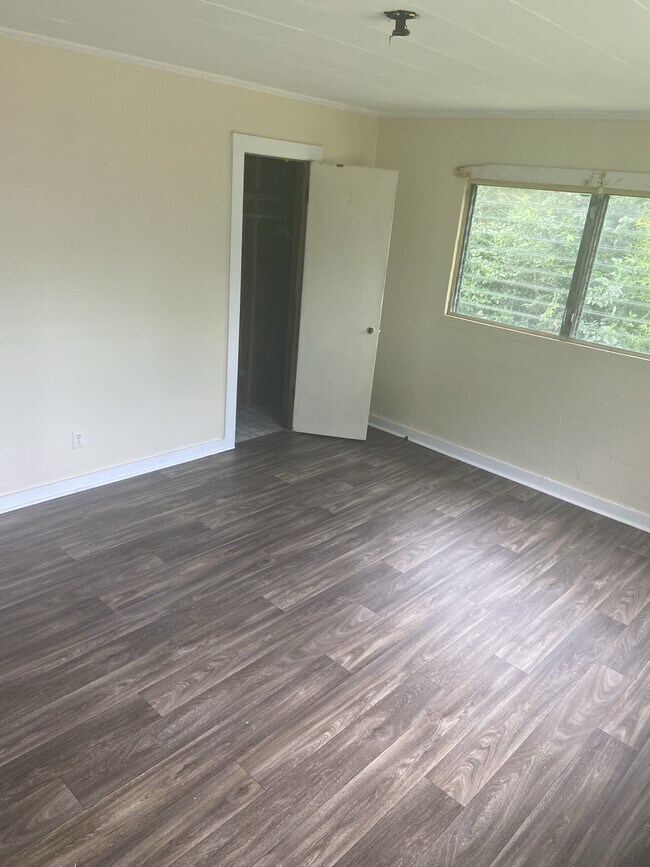 Building Photo - 1030 Chickasaw St